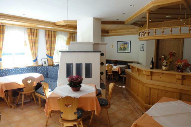 Pension Alpenrose Майсхофен Экстерьер фото