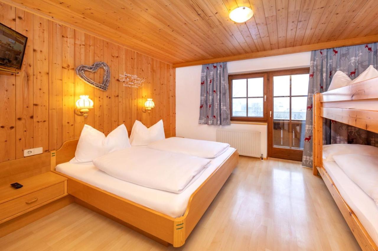 Pension Alpenrose Майсхофен Экстерьер фото